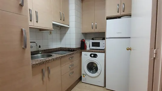 Rooms in Granada - photo 4