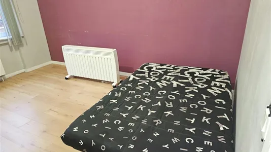 Rooms in Sint-Pieters-Leeuw - photo 7