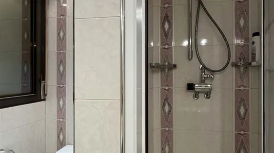 Rooms in Madrid Tetuán - photo 8