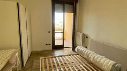 Room for rent in Milano Zona 6 - Barona, Lorenteggio, Milan