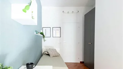Room for rent in Milano Zona 1 - Centro storico, Milan