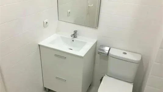 Rooms in Madrid Centro - photo 8