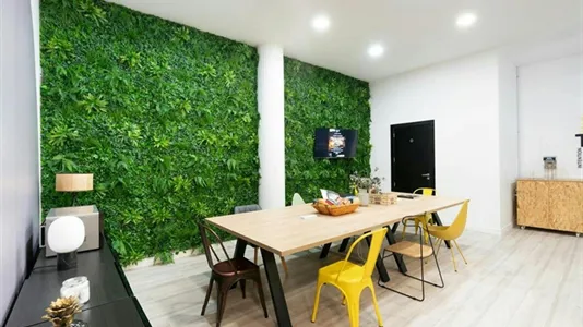 Rooms in Barcelona Ciutat Vella - photo 3