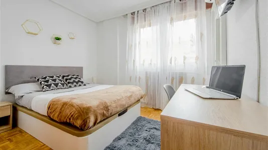 Rooms in Madrid Fuencarral-El Pardo - photo 1