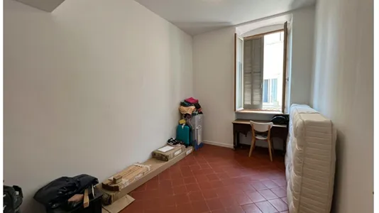 Rooms in Nîmes - photo 9