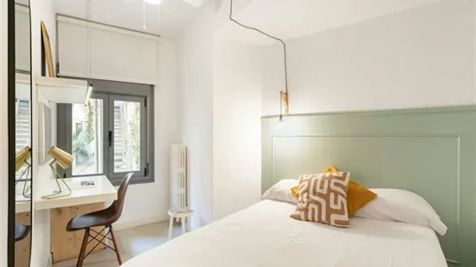 Rooms in Madrid Centro - photo 2