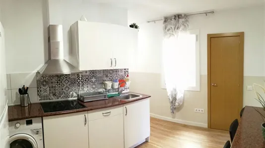 Rooms in Barcelona Ciutat Vella - photo 5