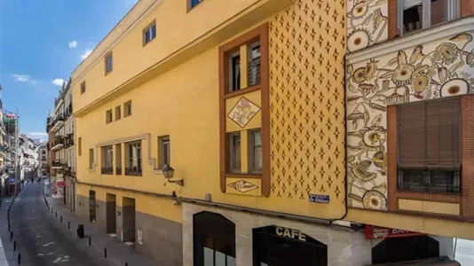 Rooms in Madrid Centro - photo 9