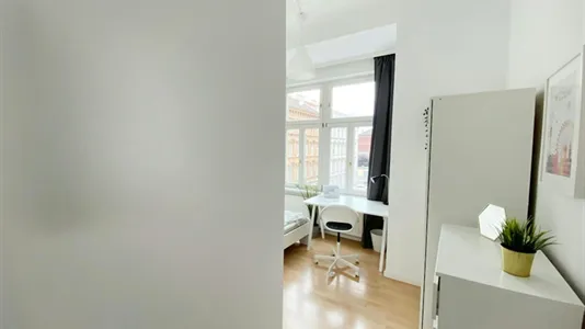 Rooms in Vienna Favoriten - photo 5