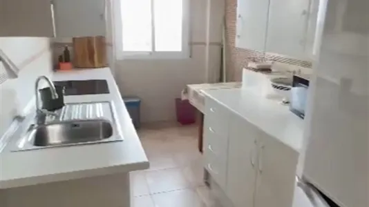 Rooms in Málaga - photo 5