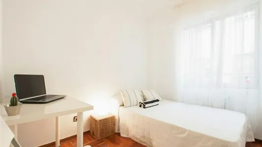 Rooms in Madrid Centro - photo 8