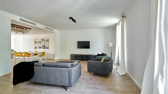 Apartments in Barcelona Ciutat Vella - photo 8