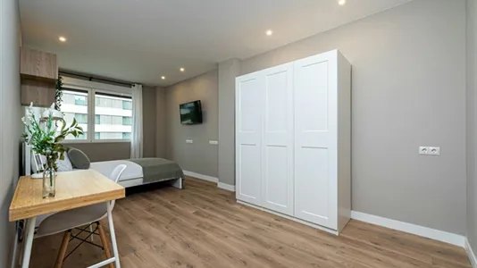 Rooms in Madrid Chamartín - photo 7