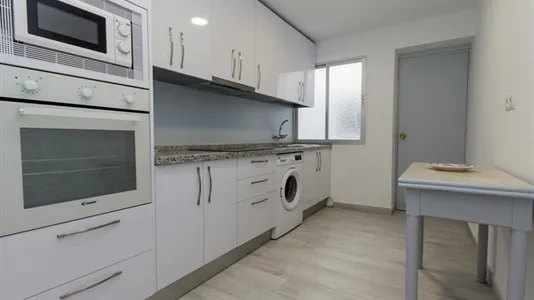 Rooms in Málaga - photo 6