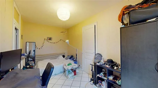 Rooms in Grenoble - photo 2