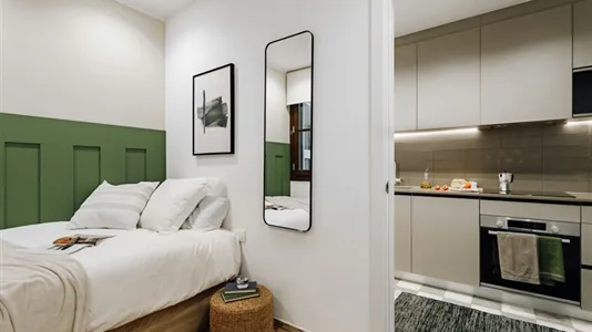Rooms in Barcelona Ciutat Vella - photo 3