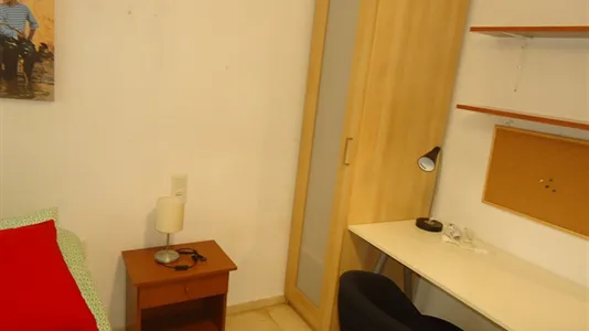 Rooms in Córdoba - photo 4