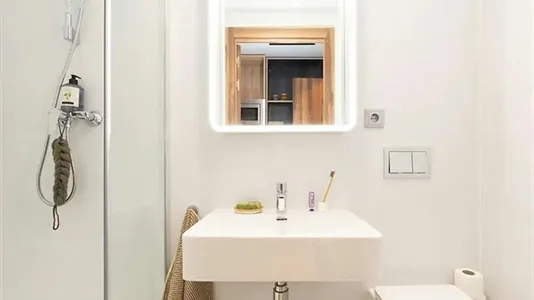 Rooms in Cornellà de Llobregat - photo 4