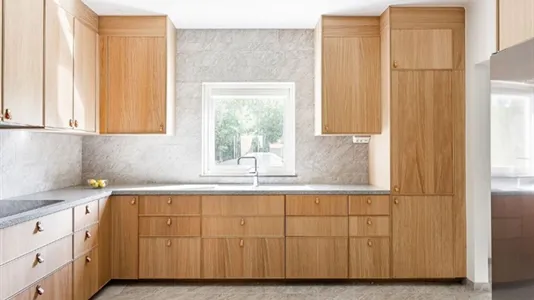 Houses in Knivsta - photo 1