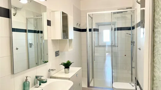 Rooms in Florence - photo 9