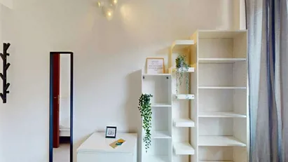 Room for rent in Milano Zona 2 - Stazione Centrale, Gorla, Turro, Greco, Crescenzago, Milan