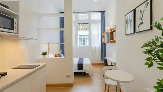 Rooms in Madrid Centro - photo 6