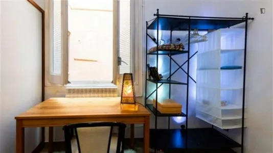 Rooms in Barcelona Ciutat Vella - photo 10