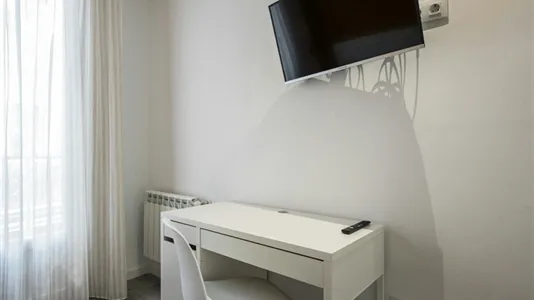 Rooms in Madrid Centro - photo 5