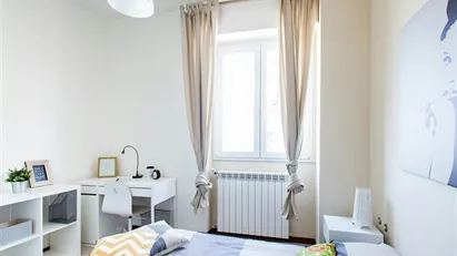 Room for rent in Milano Zona 9 - Porta Garibaldi, Niguarda, Milan
