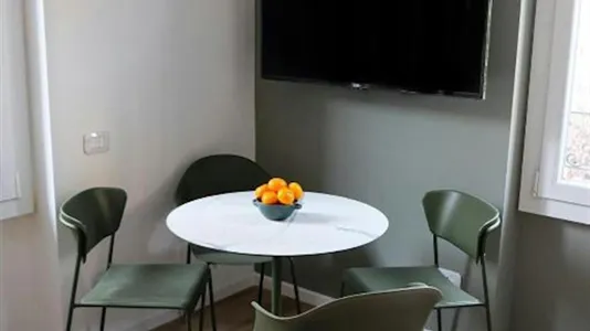 Apartments in Milano Zona 8 - Fiera, Gallaratese, Quarto Oggiaro - photo 3