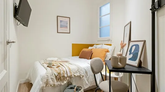 Rooms in Barcelona Eixample - photo 1