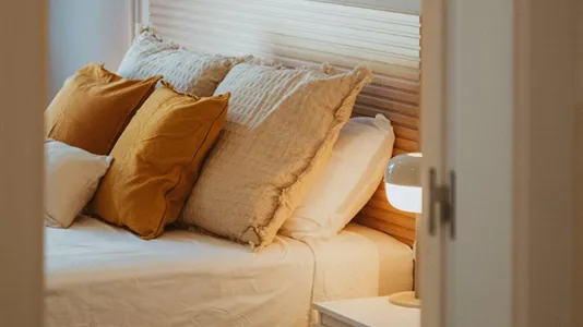 Rooms in Barcelona Eixample - photo 8