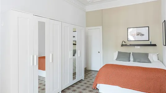 Rooms in Barcelona Eixample - photo 1