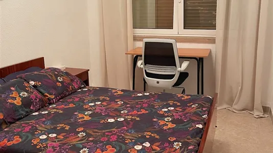 Rooms in Almada - photo 4