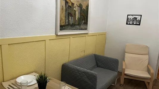 Rooms in Madrid Centro - photo 9