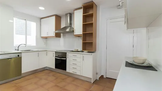 Rooms in Madrid Chamberí - photo 10