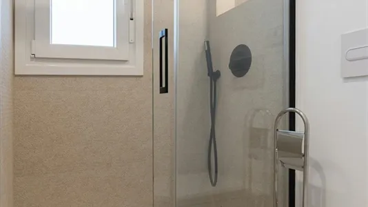 Rooms in Adaro - photo 8