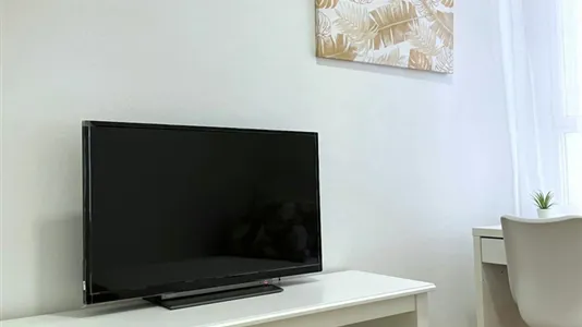 Rooms in Madrid Tetuán - photo 5