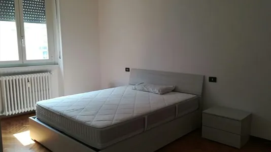 Rooms in Milano Zona 8 - Fiera, Gallaratese, Quarto Oggiaro - photo 2