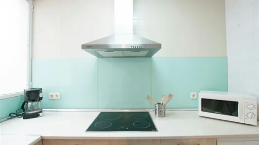 Rooms in Madrid Centro - photo 9