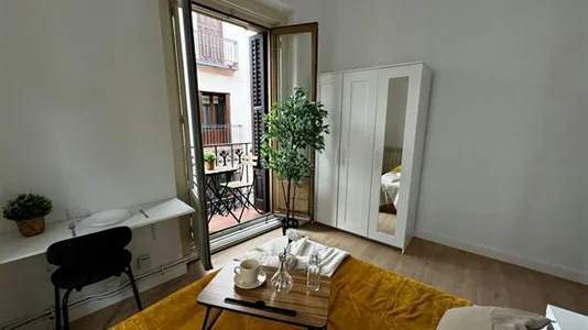 Rooms in Madrid Retiro - photo 10