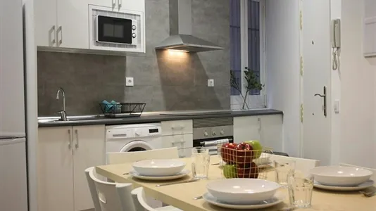 Rooms in Madrid Centro - photo 8