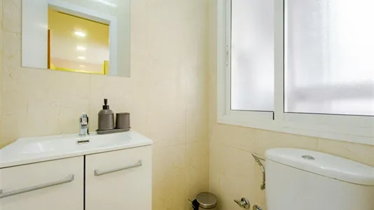 Rooms in Madrid Retiro - photo 9