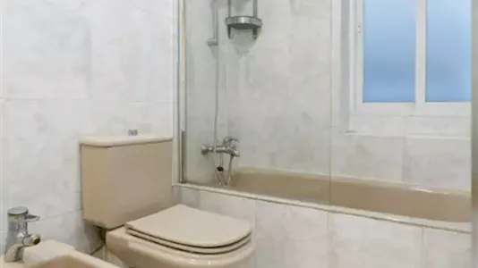 Rooms in Madrid Chamartín - photo 9