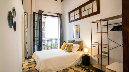 Apartments in Barcelona Ciutat Vella - photo 10
