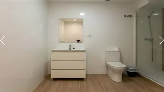 Rooms in Valencia Extramurs - photo 9