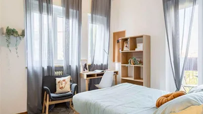 Room for rent in Milano Zona 6 - Barona, Lorenteggio, Milan
