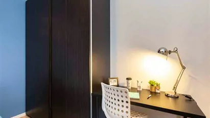 Room for rent in Milano Zona 5 - Vigentino, Chiaravalle, Gratosoglio, Milan