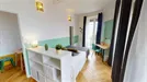 Room for rent, Lyon, Auvergne-Rhône-Alpes, &lt;span class=&quot;blurred street&quot; onclick=&quot;ProcessAdRequest(12077881)&quot;&gt;&lt;span class=&quot;hint&quot;&gt;See streetname&lt;/span&gt;[xxxxxxxxxxxxx]&lt;/span&gt;