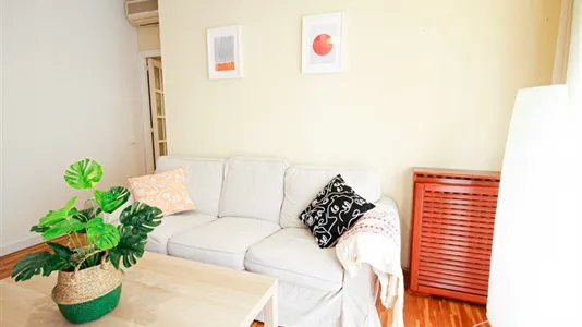 Rooms in Barcelona Eixample - photo 8